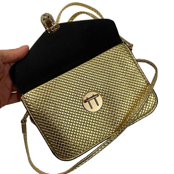 vegan Leather PU Gold Purse 💛🌻 - Picture 4 of 8